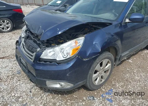 2010 Subaru Outback 2.5I Premium из США, поврежденный, VIN 4S4BRCCC8A3331068